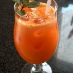 Suco de abacaxi cenoura e chicórea